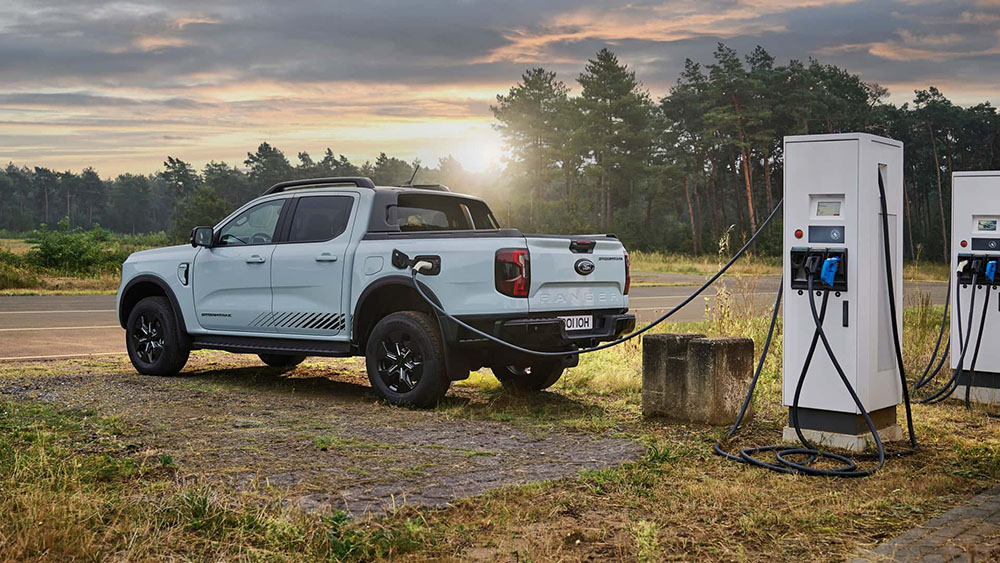Express Vehicle Contracts Pickup on the New Ford Ranger PHEV