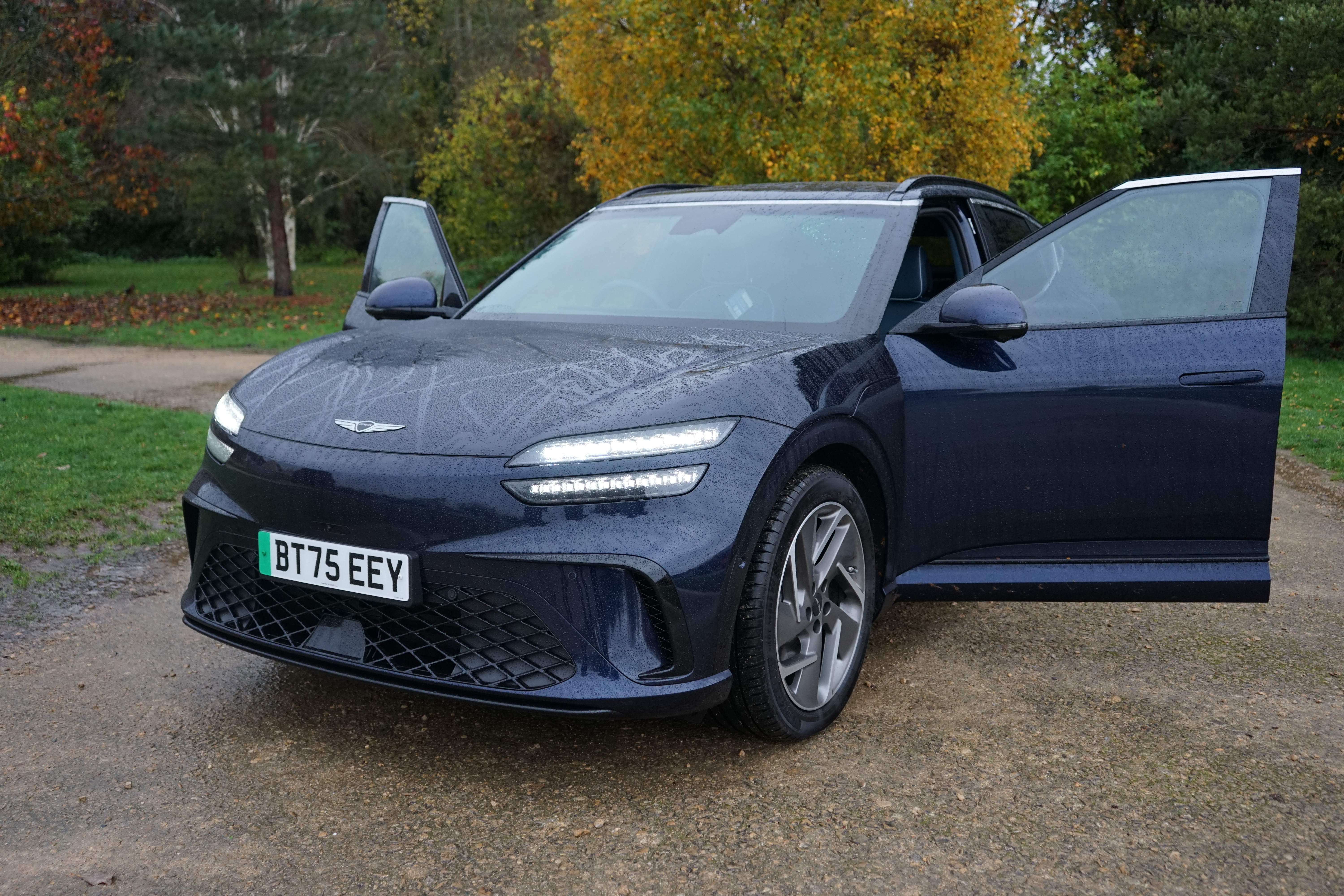  Genesis GV60: The Electric Gamechanger That Feels Straight Outta the Future