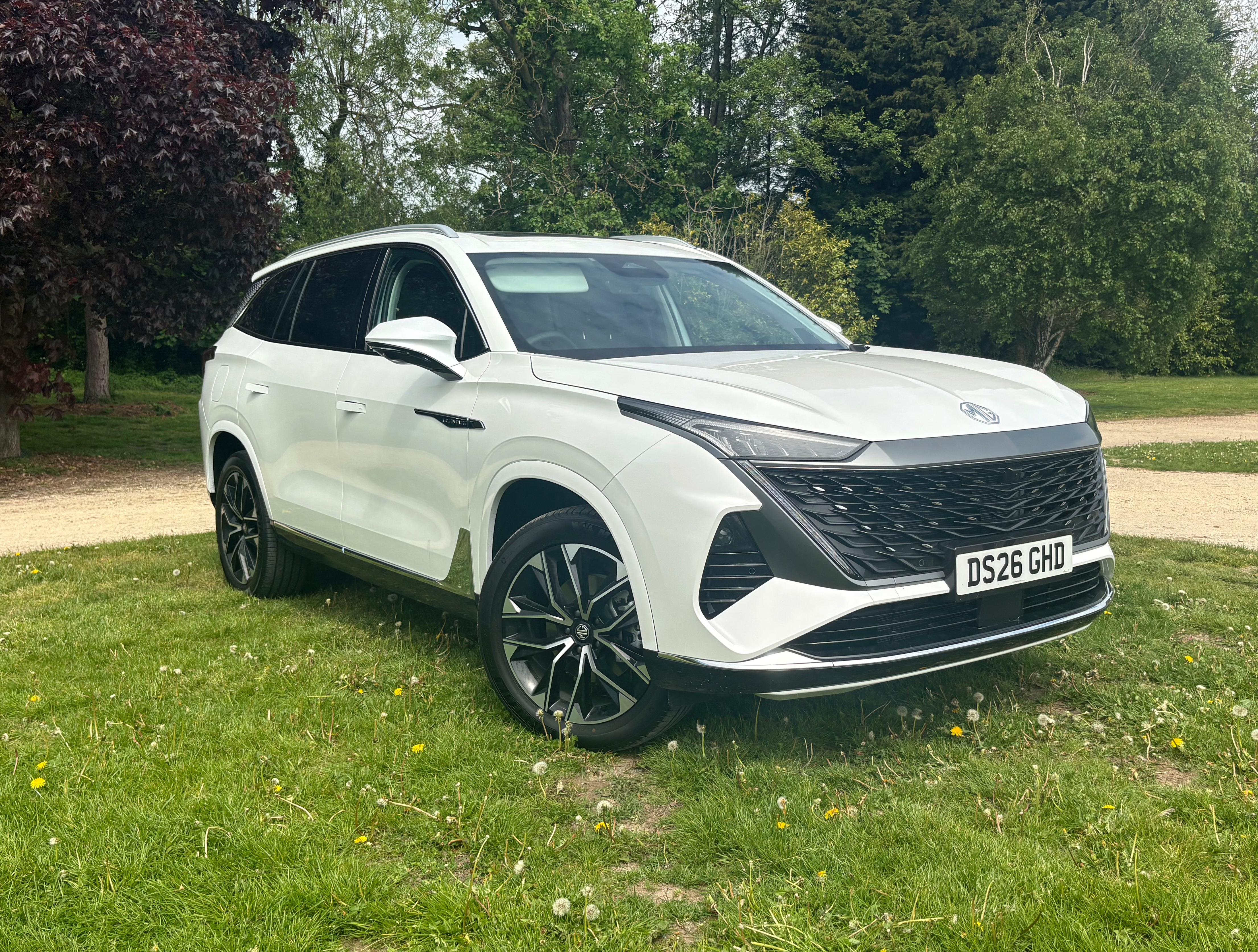 MGS9 PHEV Hands On Review: Space, Comfort And Plug In Hybrid Power
