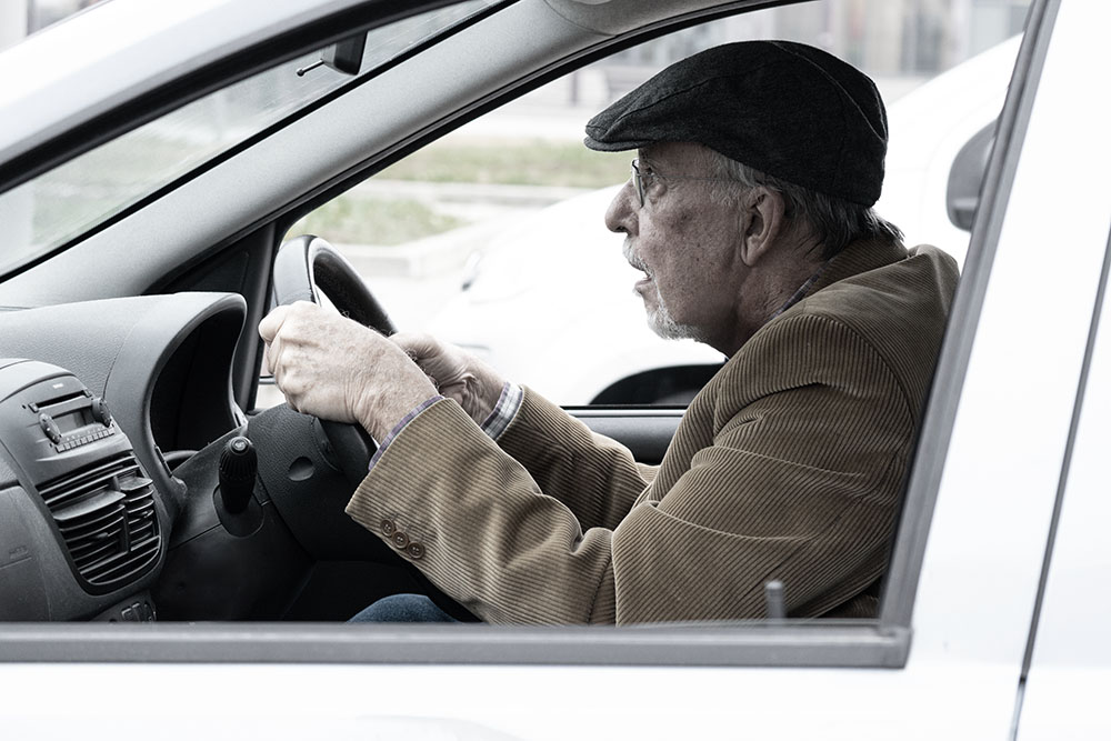 Should Older Drivers ‘MOT’ Themselves? Express Vehicle Contracts takes a look.