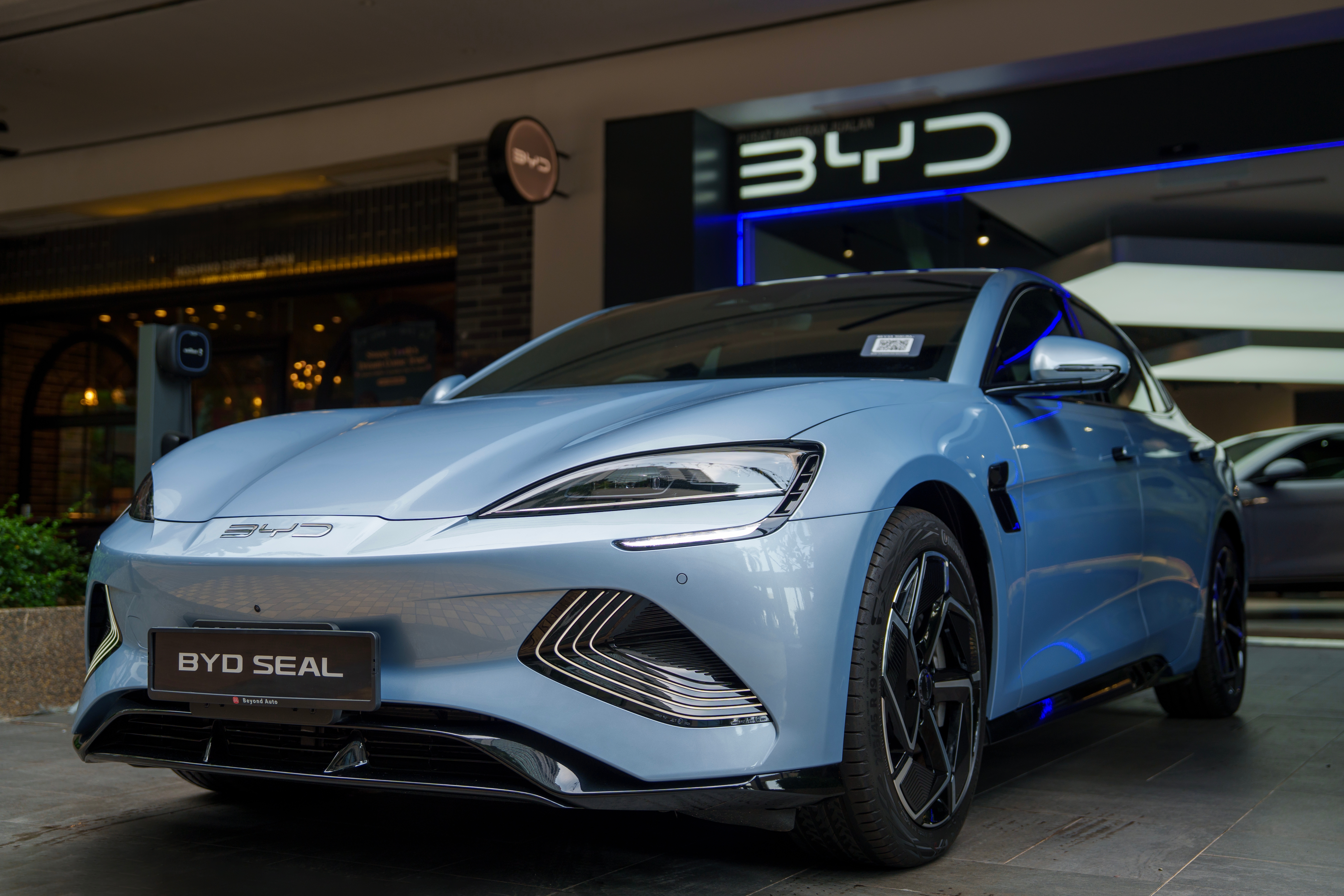 BYD on the Rise: The Chinese EV Giant Poised to Overtake Tesla