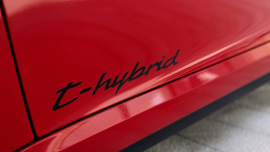 Express Vehicle Contracts bring you The New Porsche 911 T-Hybrid