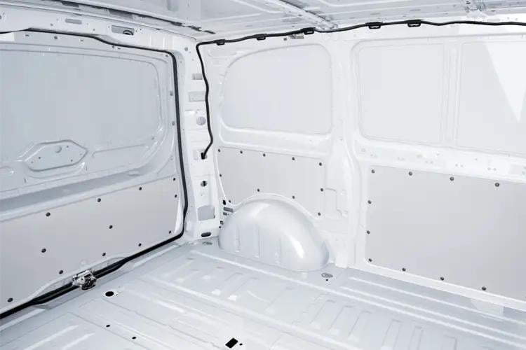 evito_tourer_l3_electric_fwd_63479.jpg - 150kW 100kWh Pro 8-Seater Auto