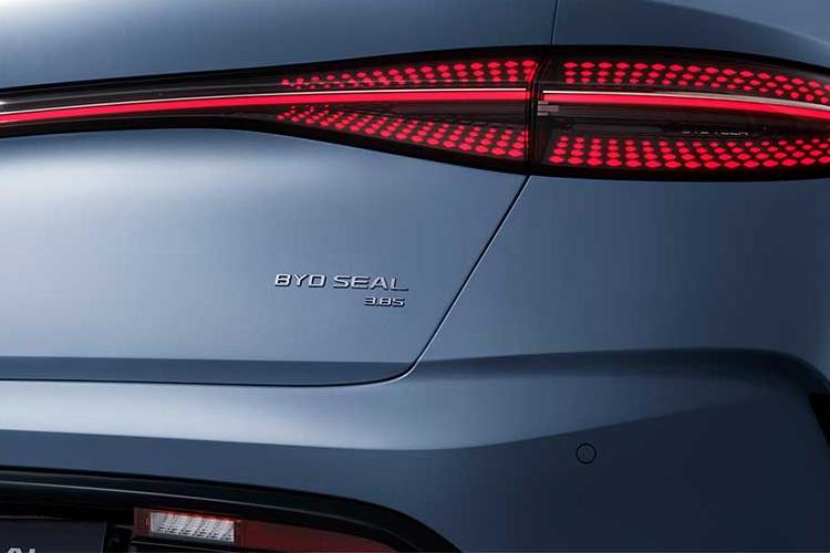 seal_u_estate_112553.jpg - 1.5 DM-i AWD Design 5dr Auto