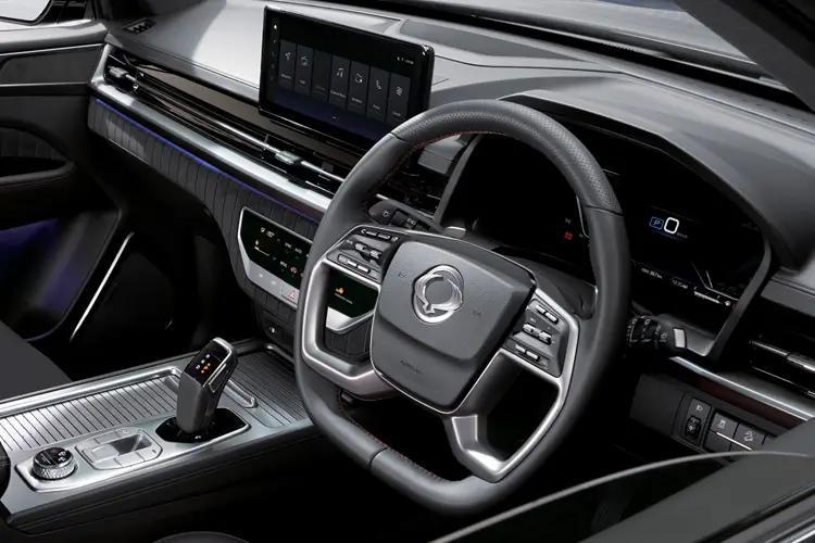 rexton_diesel_64674.jpg - 2.2 K40 Van Auto