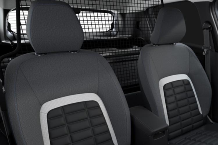 e_c3_64196.jpg - 83kW 44kWh Standard Range Van Plus Auto