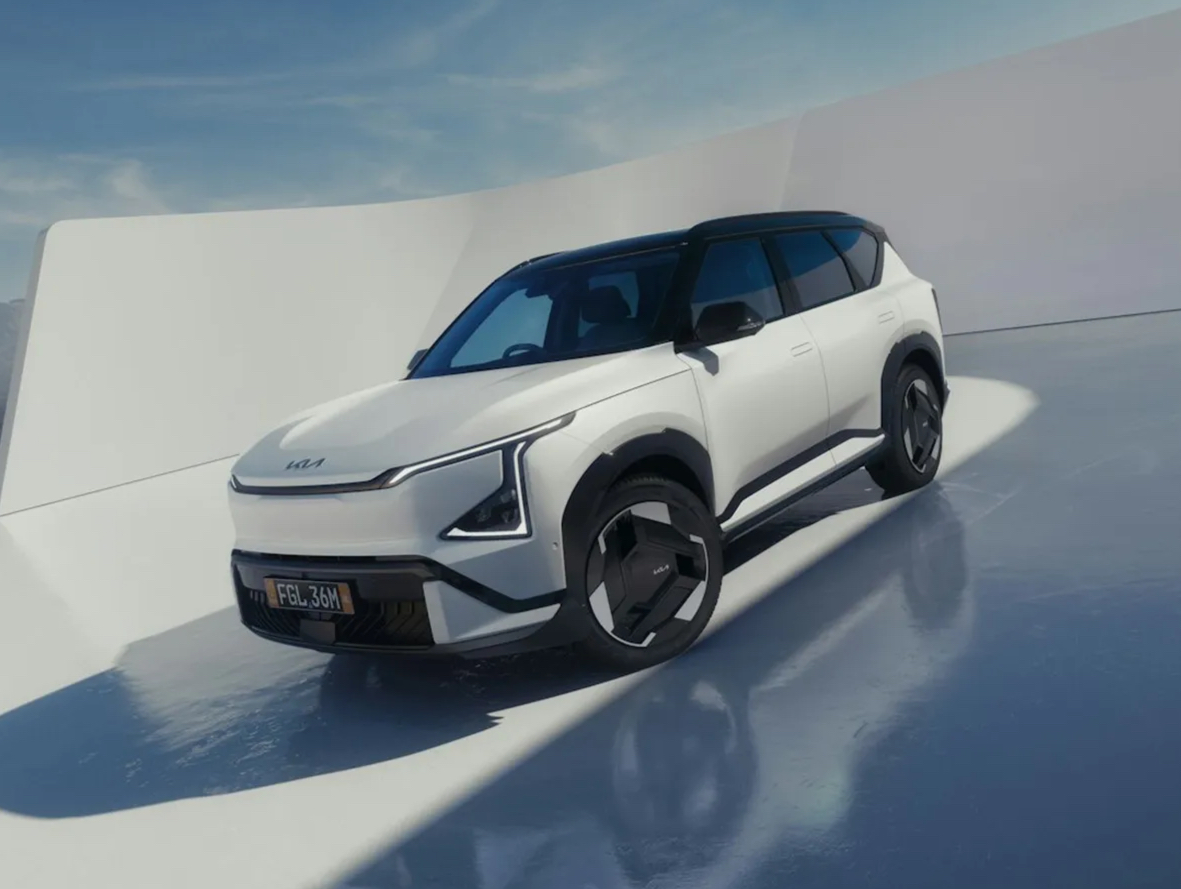 Kia EV5 Air Electric Estate – The Future Rolls In